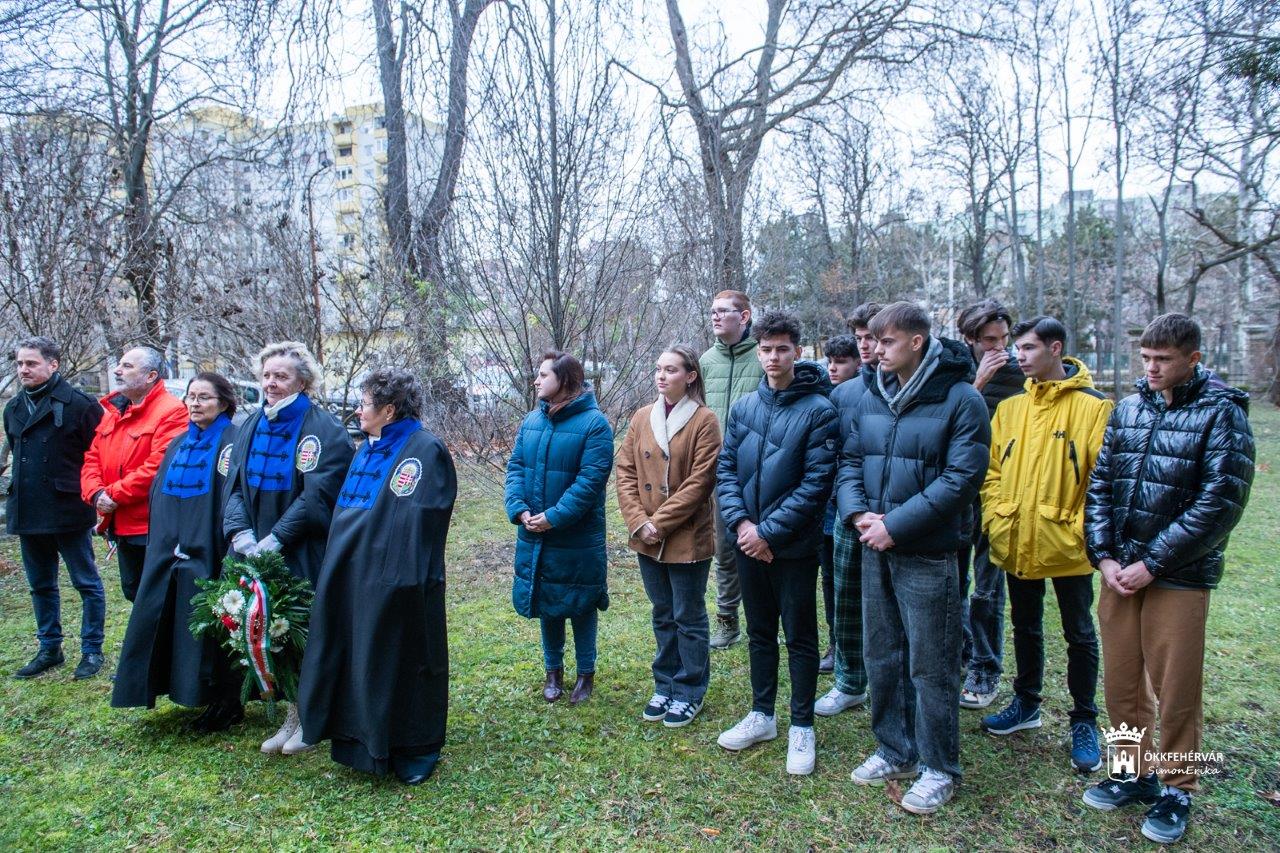 DON-82 Emlékmenet a hős honvédek tiszteletére